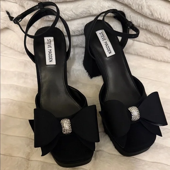 Steve Madden Black Heels with Bow and Rhinestones - Picture 1 of 8